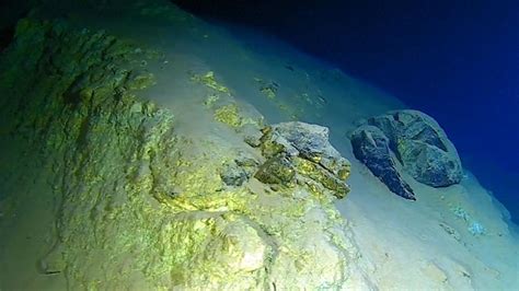 Explorer Reaches Bottom Of Mariana Trench Sets Record For Deepest Dive