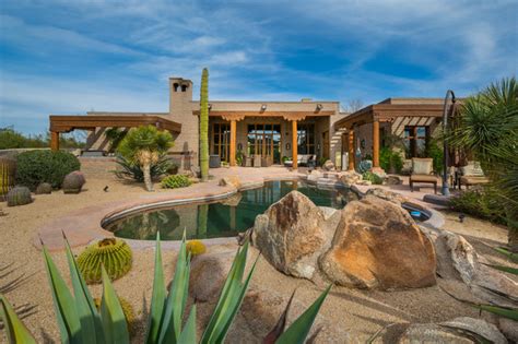 15 Captivating Southwestern Home Exterior Designs You'll ...