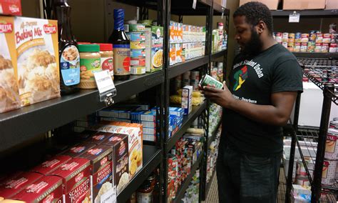 The Student Food Pantry Offers New Tuesday “grab And Go” Snack Program
