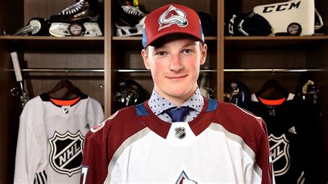 Find out cale makar's latest linemates, game logs, advanced stats, news and analysis from dobberhockey.com. Avalanche ink Hobey Baker Award winner Cale Makar to entry ...