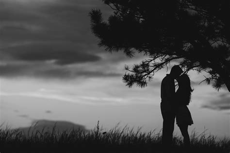 Love Couple Kiss Bw Mood Wallpapers Hd Desktop And Mobile Backgrounds