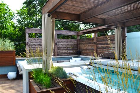 Hot Tub Retreat Contemporary Deck Chicago By Chicago Roof Deck