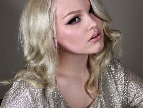 Who was nikkie tutorials' brother and what happened to him? Sophie Cox Makeup: Youtube beauty "guru" Nikkie Tutorials.