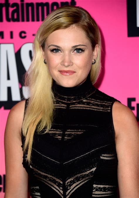 Eliza Taylor At Entertainment Weeklys Comic Con Bash In Sam Diego 07