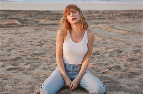 taylor swift extends artist 100 no 1 record jung kook and jimmy buffett make moves in top 10