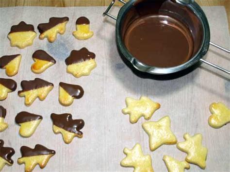 Zarte Butterplätzchen Rezept mit gekochten Eigelben Butter- Plätzchen