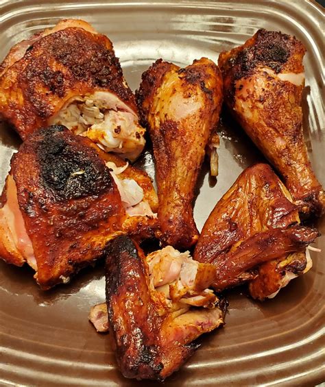 You can make it for a tasty dinner or meal prep smoked chicken salad or shredded chicken for the week. Smoked whole chicken - Vegas Tom Cooks