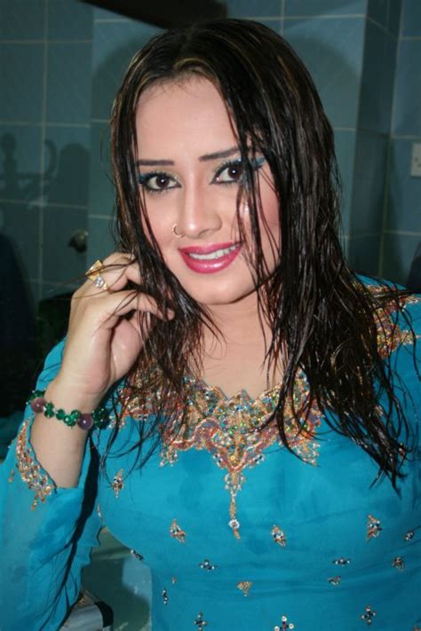Pashto Film Drama Actress And Model Nadia Gul Pictures Wallpapers
