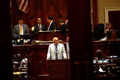 South Carolina House Votes To Remove Confederate Flag The New York Times