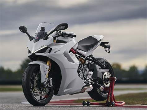 2021 Ducati Supersport 950 S First Ride Laptrinhx News