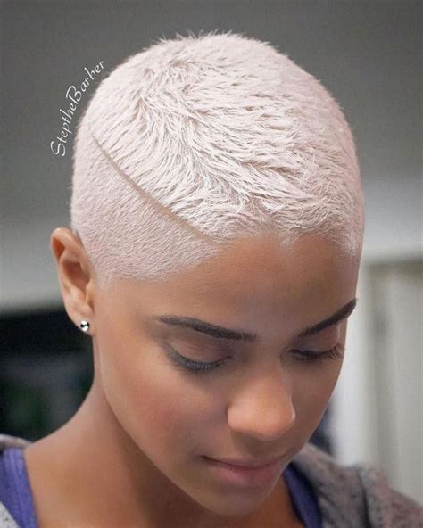 Blonde Short Hairstyle For Black Women Weddinghairstyles Short Platinum Hair Short Blonde
