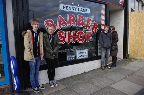 The Original Penny Lane Barber Shop Foto Van The Beatles Fab Four Taxi Tour Liverpool