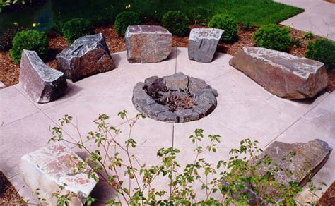 Find out how to build this fire pit in your backyard. Fire Pits - Services List | Niwa Design Studio, Ltd