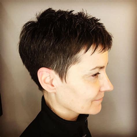 18 Very Short Haircuts For Women Trending In 2020