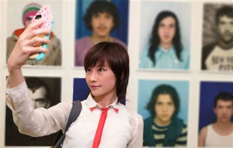 The History Of The Selfie 10 Defining Selfies From The Self Expression