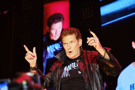 Germanys Love Affair With David Hasselhoff Started At The Berlin Wall