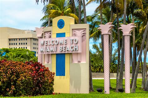 Welcome To Miami Beach Road Sign Stock Photo Download Image Now