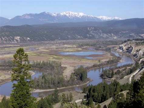 Columbia River Valley Radium Bc Columbia River Bucket List Valley