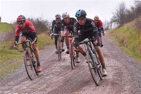 « s'il n'est pas à 100%, nous ne le prendrons pas », a précisé le manager de l'équipe concernant sa participation ce samedi aux strade bianche. Kwiatkowski tips Mathieu van der Poel for Strade Bianche ...