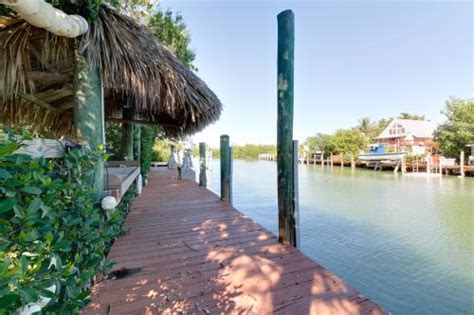 Because of its location in the middle of the key islands, marathon is within a day's drive to both mainland florida (homestead, the nearest town, lies 77 miles east) and the. Keys Cove Vacation Rentals- Marathon, Florida Keys ...