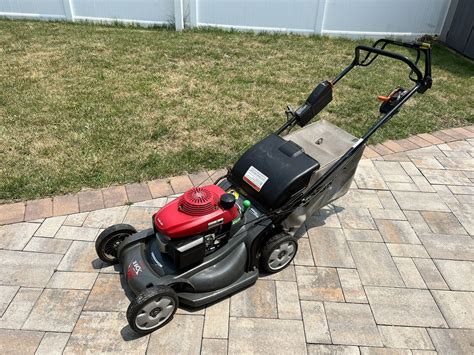 Pickup Only Honda Hrx217 21 4 In 1 Versamow Self Propelled Lawn Mow