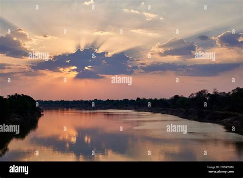 Luangwa River Hi Res Stock Photography And Images Alamy