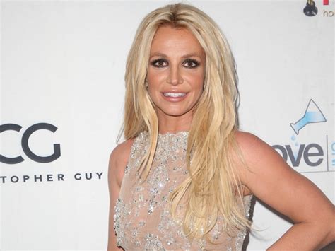Britney Spears Apologizes To Fans For Pretending Shes Ok The