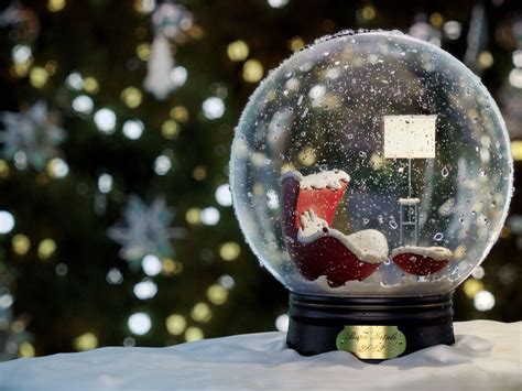 Snow Globe Wallpapers Top Free Snow Globe Backgrounds Wallpaperaccess