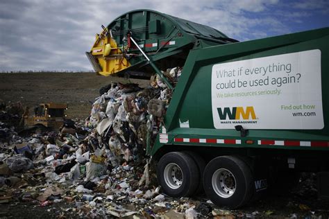 Trash Haulers Waste Management Republic Have Esg Credentials Bloomberg