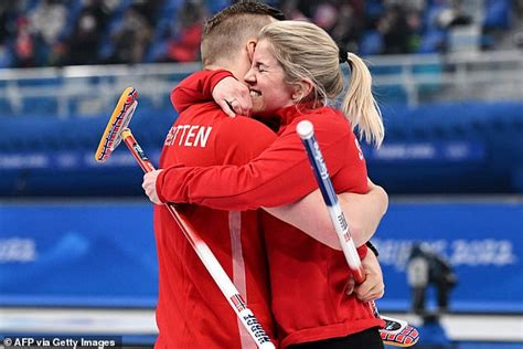 Winter Olympics Team Gb Curling Duo Jen Dodds And Bruce Mouat Suffer