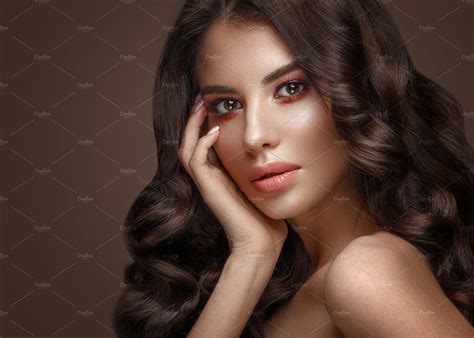 Beautiful Brunette Model Curls Classic Makeup And Full Lips The Beauty Face Beauty And Fashion