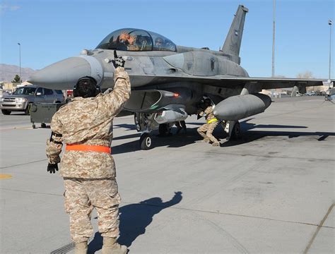 القوات الجوية والدفاع الجوي الاماراتي‎, romanized: U.A.E crosses Atlantic for Red Flag