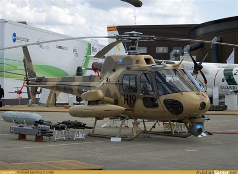 Tranger S Il Vous Pla T Part Vingt Neuf Eurocopter As C Fennec