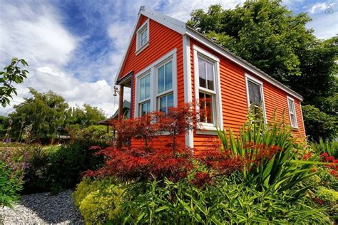 12 Best House Colors For Your Tiny Houses Exterior