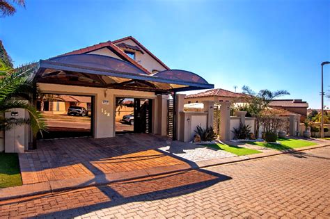 Find your perfect overseas property on the uk's largest property site. Property and houses for sale and rent in Ruimsig Country ...