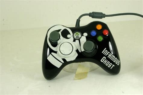 Custom Painted Xbox 360 Controllers Add Spice And Colour To Life