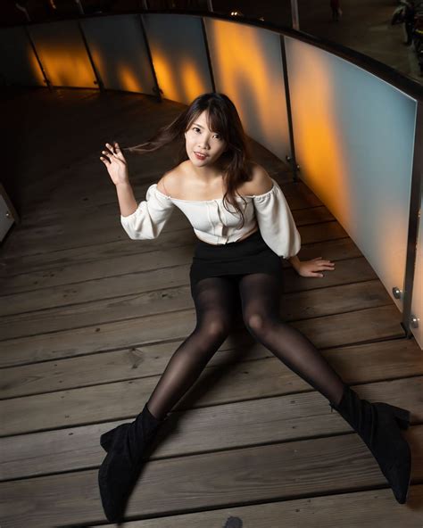 区区 Chichi Beautiful Legs Asian Model Long Legs Taiwan Portraiture Asian Girl Sony Canon