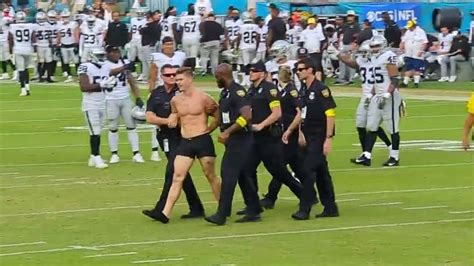 Streaker Runs On The Field At Raiders Jaguars Game All Angles Youtube