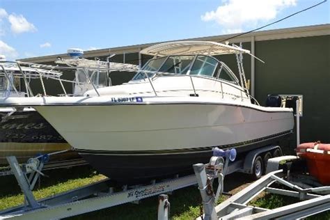 Buy new or used boats from usa. Check out this Used 2000 PURSUIT 3070 Offshore Center ...