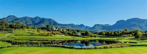 Puoi guidare la tua auto a noleggio da un'etremità all'al. Golf along the Garden Route | Fancourt | Pezula