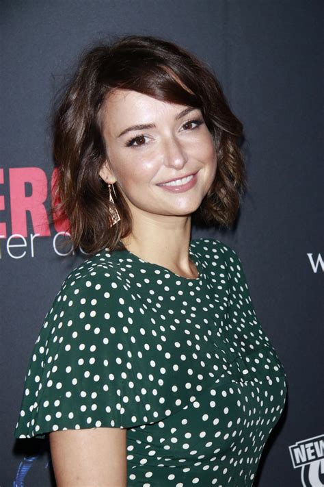 Milana Vayntrub Fashion
