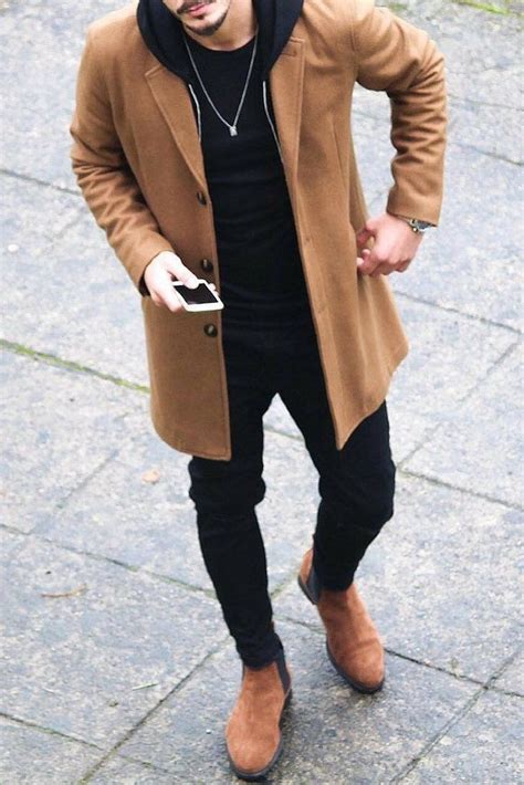 Worn with a crew neck or roll neck in cashmere, the camel lends a dignity to otherwise entirely casual outfits; Overcoat Outfits For Men | How To Wear Overcoat | Long ...