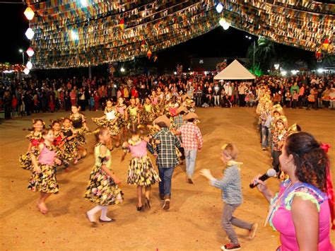 Própria Dos Festejos Juninos A Quadrilha Nasceu Como Dança Aristocrática