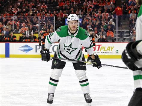 Tracking the status and signings of all 2021 nhl free agents. Dallas Stars' Jamie Oleksiak: Big Rig's Big Value