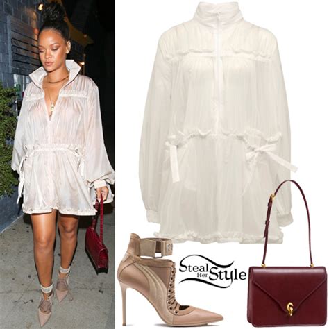 Rihanna S Clothes And Outfits Steal Her Style Page 9