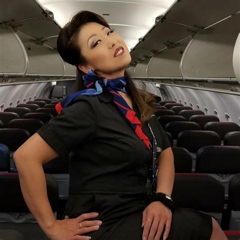 Pin By Wim Meijer On Stewardessen Sexy Flight Attendant Flight Attendant American Airlines