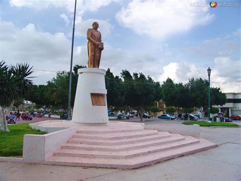 Monumento A Benito Juárez Río Bravo Tamaulipas Mx12182407373862