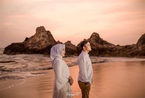 Foto prewedding unik di pantai : 15 Ide Pre-wedding Berlatar Senja. Jaminan Indah dan Romantis Tanpa Banyak Usaha~