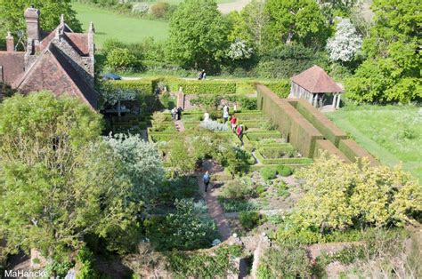 Der text ist sehr informativ und interessant geschrieben. Eine Gartenreise durch Südengland - Sissinghurst