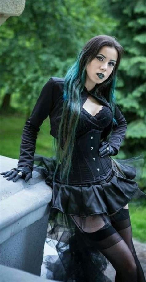 Pin On Goth Beauties